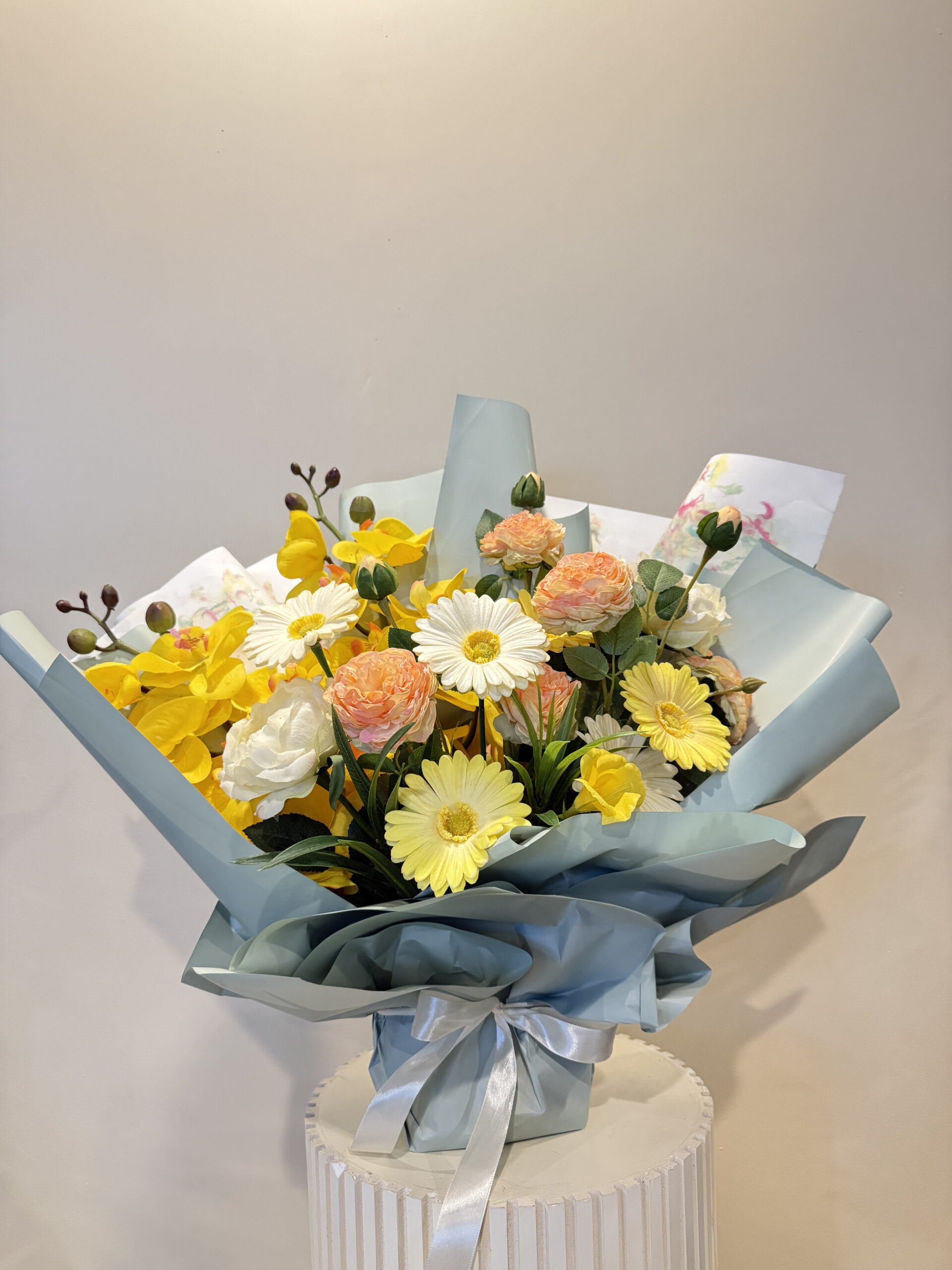 Sunny Bloom Artificial Bouquet - Artificial Flowers