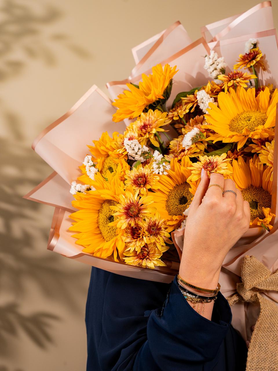 Golden Sunburst Bouquet